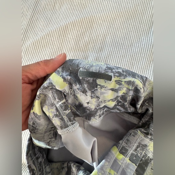 Women's Gray and White Patterned Leggings - Picture 8 of 12